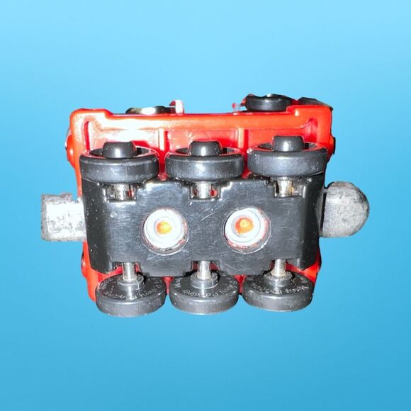 Thomas & Friends Take Along N Play Metal Magnetic James Tendar Holiday Thomas B6 - Picture 7 of 9